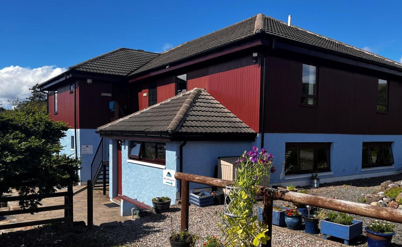 Snowgoose Apartments & Bunkhouse Fort William Extérieur photo