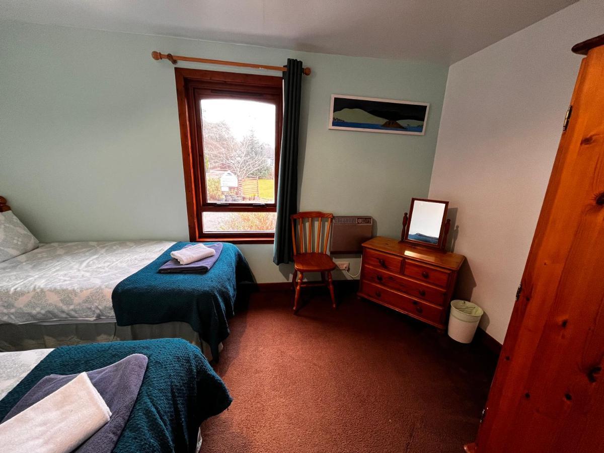 Snowgoose Apartments & Bunkhouse Fort William Extérieur photo